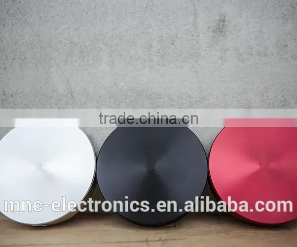 Latest Round CD Shape Design Custom Laser Engraving Logo Portable 6000mah Mobile Power Bank Charger Supplier's Choice photo-3