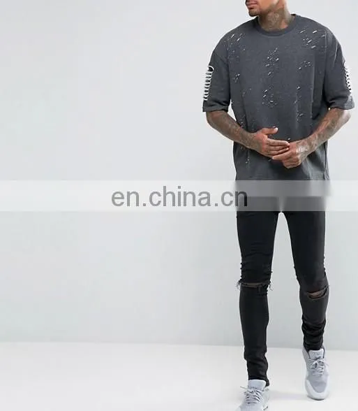 Boxy Design Crew Neck Sweatshirt With Distressing photo-4