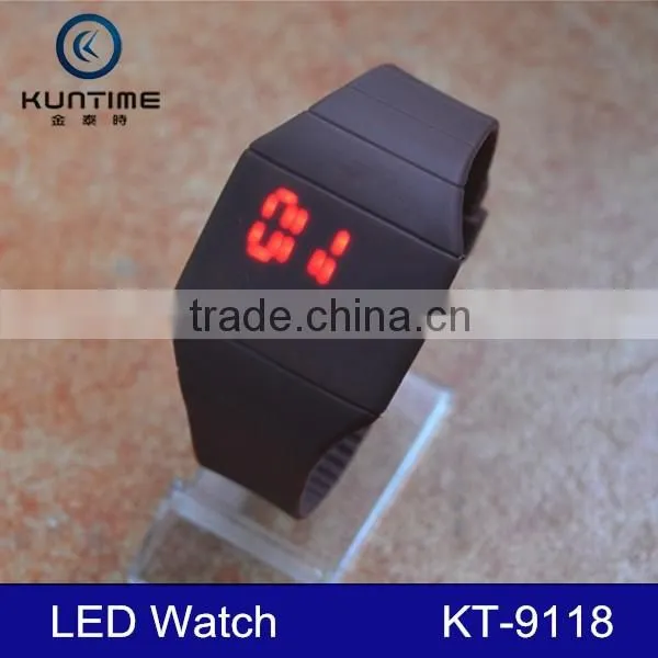 Hot Selling Vogue LED Silicone Bracelet Watch China photo-4