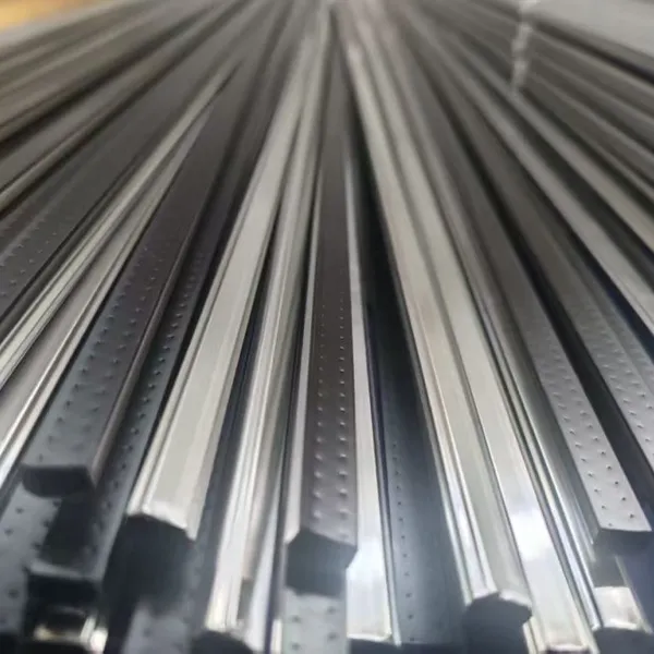 Modified Polypropylene Excellent Adhesion to Stainless Steel Good Strength Used Stainless Steel Composite Warm -edge Strips .