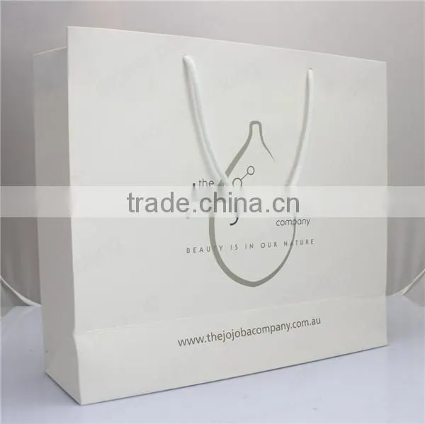 Wholesale Eco-friendly Luxury Black Paper Handbag of New Design for Gift photo-2