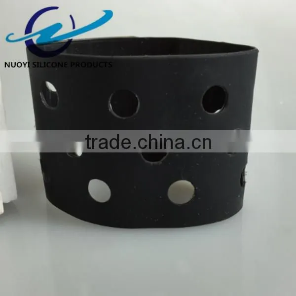 Individuality Hollow Out Short Silicone Cup Sleeve photo-5
