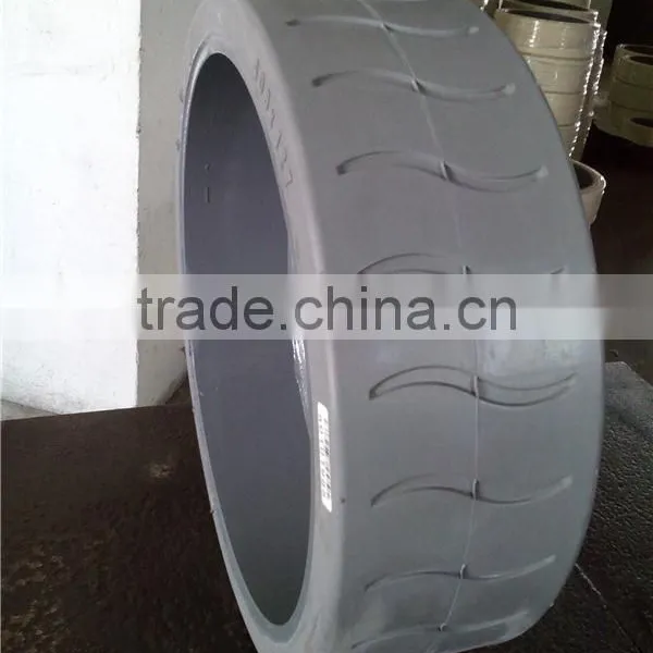 Electric Outdoor Small Hydraulic Scissor Lift Platform Tyre With Grey Rims 5 Holes photo-5
