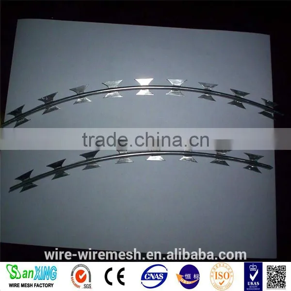 Cbt-65 Galvanized Razor Wire Barbed Wire photo-2