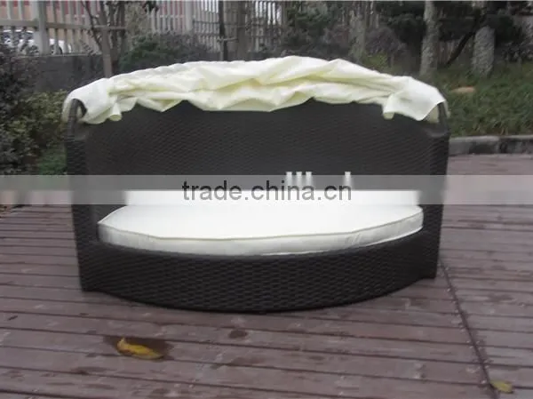 Leisure Poly Dog Bed Rattan Pet Bed With Canopy photo-2
