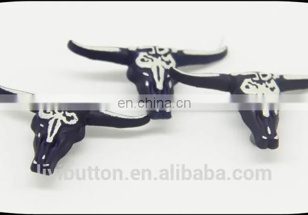 Decoration Painted Color Metal Garment Label, Nice Quality With OX-head Logo Zinc Alloy Garment Label photo-2