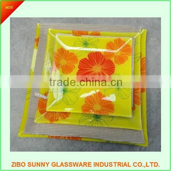 Decal glass plate in square shape