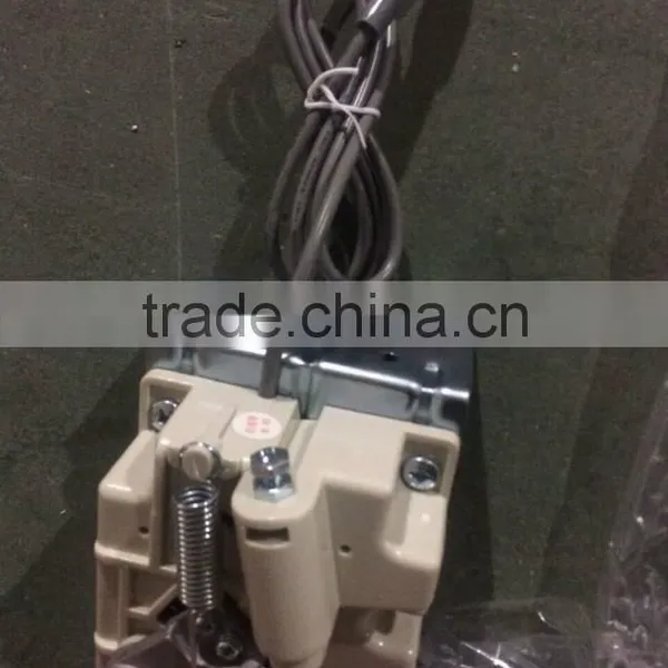 Computer Controller Automatic Needle Postion Sewing Machine photo-5