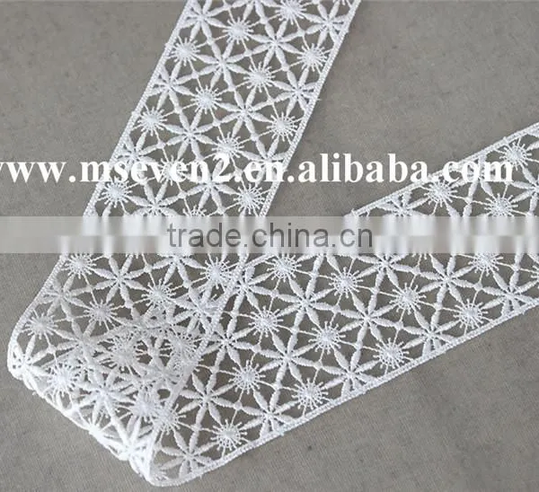New Decoration Embroidery Lace Designs Lace in 5cm in White 100% Polyester Flower Pattern Embroidery Lace Trim photo-3
