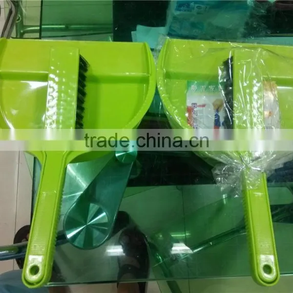 Duster Brush W/Plastic Dustpan photo-2