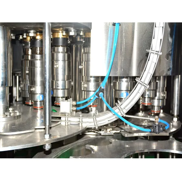 PET Bottle Carbonated Beverage Filling Capping Machine photo-5