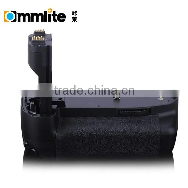 Commlite ComPak Vertical Camera Grip/Battery Pack/Battery Grip for Canon 7D photo-4