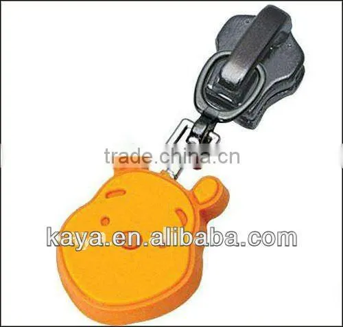 2D Plastic Zipper Puller
