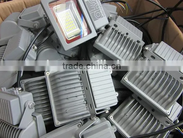Outdoor Portable Security Smd Ip65 10w Led Flood Light for Fishing Camping photo-5