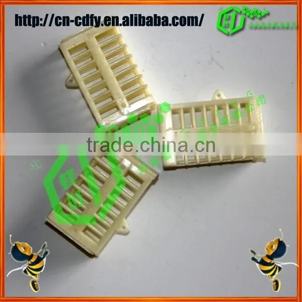2014 Hot Selling Plastic Bee Queen Cage photo-5