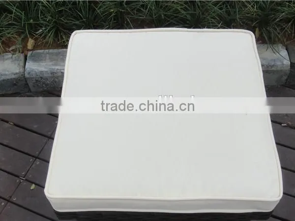 Outdoor Furniture Waterproof Rattan Storage Boxs With Cushion photo-3