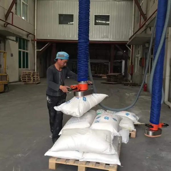 Phoxinus Phoxinus Subsp. Phoxinus Utetheisa Kong Suction Crane