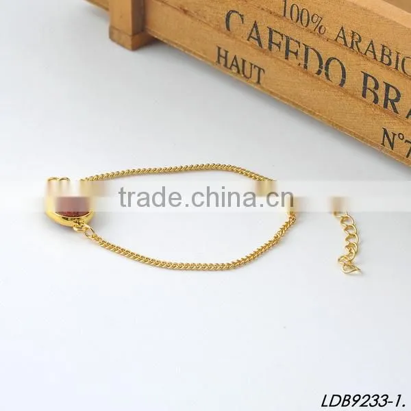 Delicate Gold Chain Oval Glass Bracelet photo-4