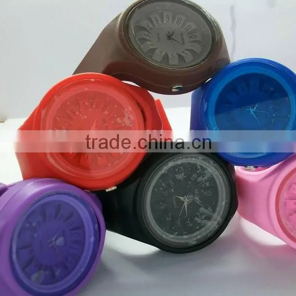 Chrysanthemum Dial Fashion Sport Silicone Rubber Quartz Sport Wristband Watch photo-3