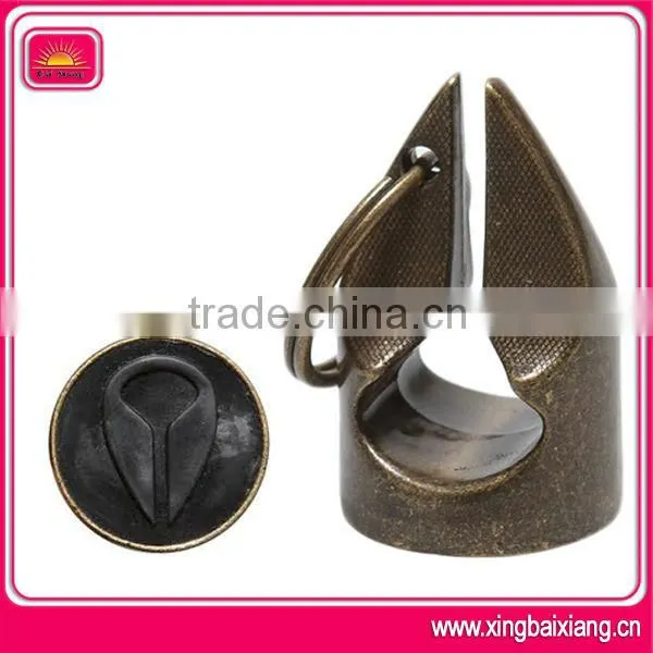 High Quality Custom Bear Shape Alloy Keychain photo-5