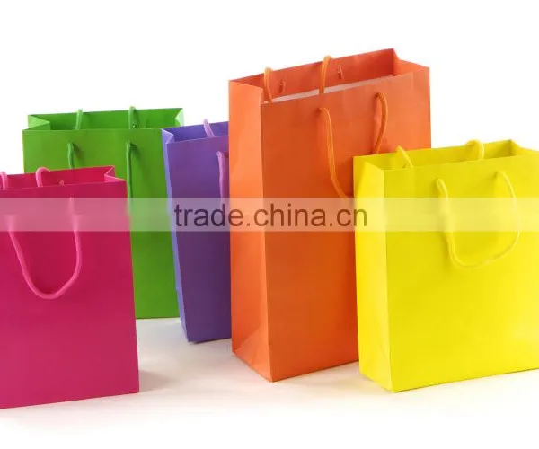 Colored Present Paper Bag Printing With PP Handle