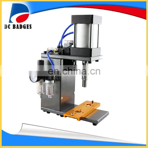 2017 New Design Round Semi-auto Badge Machine Maker DCMA-012 photo-2
