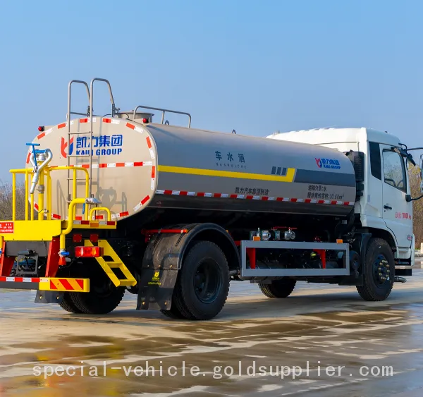 Tianjin 6X4 Chassis Multi-Functional Greening Weather-Resistant Water Distribution Vehicle/Water Sprinkler Truck photo-3