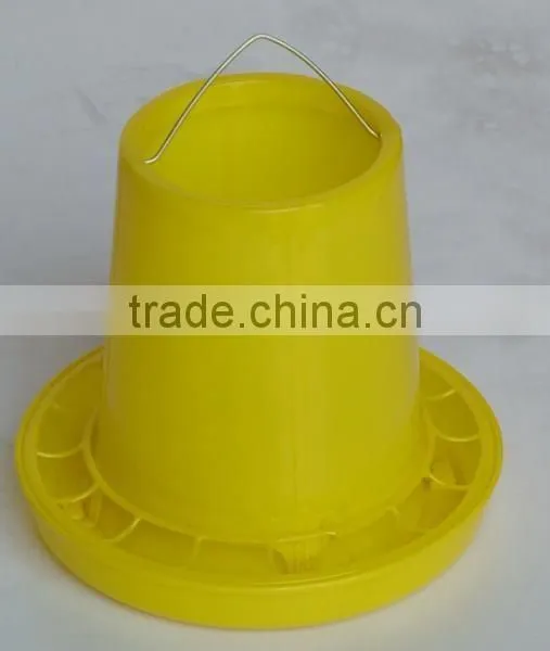 Animal Plastic Chicken Feeder