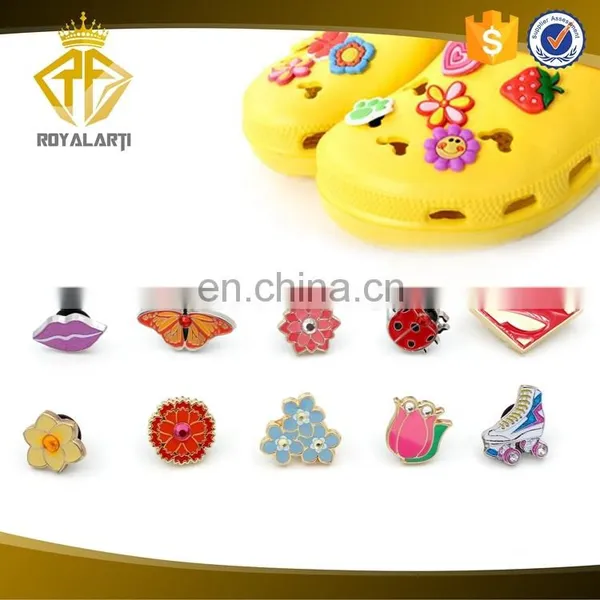 Hot Selling Fashion Soft PVC Shoe Buckle Shoe Decoration photo-2