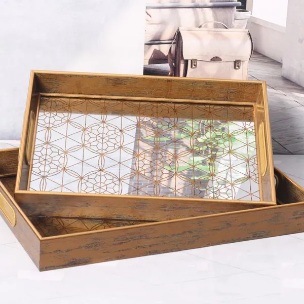 Plastic tray