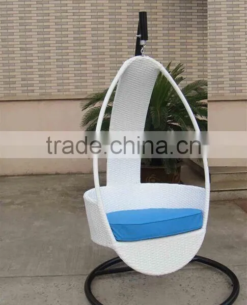 New Design Rattan Outdoor Garden Swing for Sale photo-5