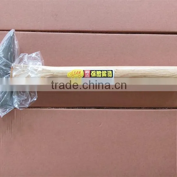 300g Wooden Handle Point Tail Hammer photo-2