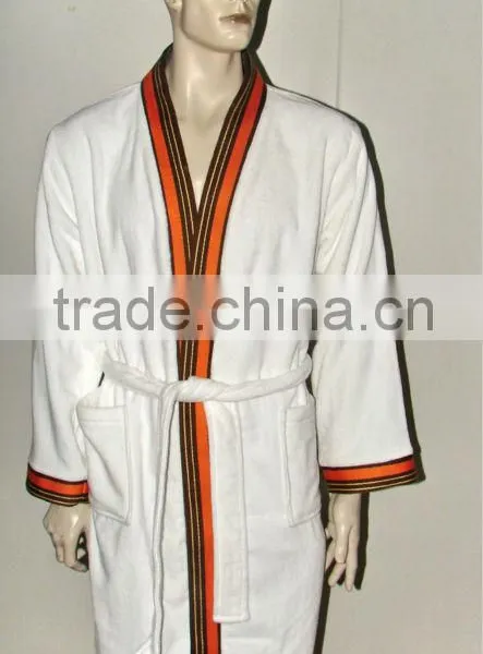 Man Solid Color Coral Fleece Bathrobe