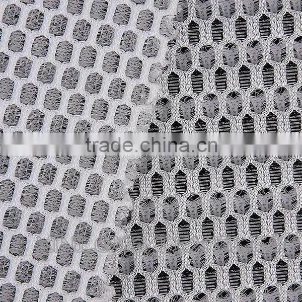 Polyester Knitted Black Yarn Sandwich Mesh Fabric for Sportwear photo-6