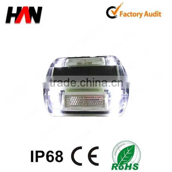 Plastic Solar Powered LED Flashing Road Cat Eyes photo-3