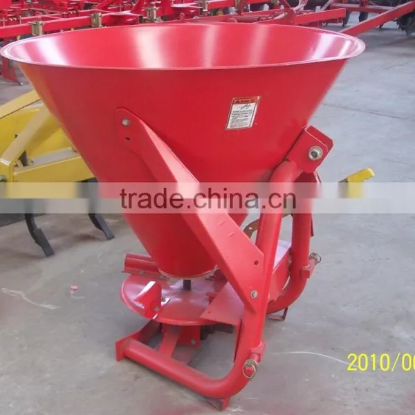 Tractot Fertilizer Spreader