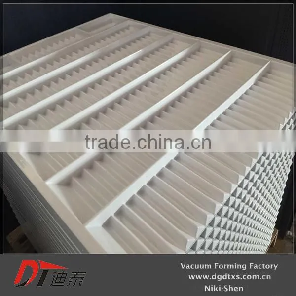 HIPS Material of Perforating Plastic Tray by Vacuum Forming