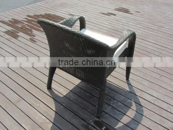 Best Selling Europe Style Luxury Dining Table And Chairs photo-3