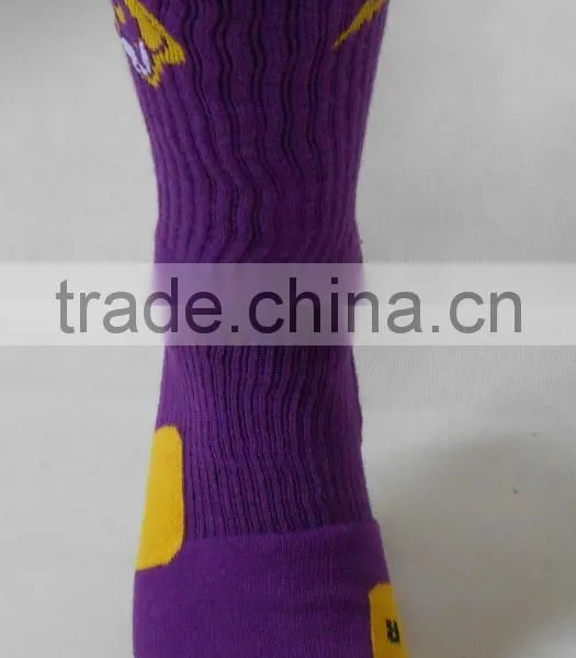 Men Custom Dri Fit Elite Basketball Crew Socks photo-4