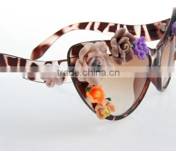 Handmade DIY Cat Eye Big Frame Plastic Flower Decorated UV Sunglasses photo-3