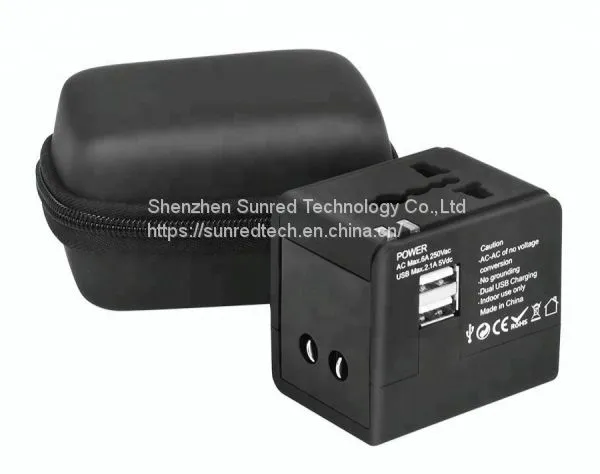 Универсальный путешественский адаптер с двойным USB