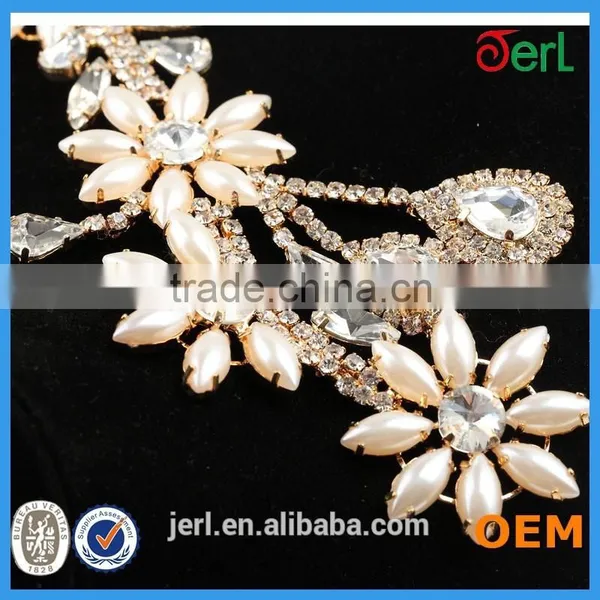 2016 New Style Wholesale Bridal Rhinestone Appliques for Wedding Dress photo-6