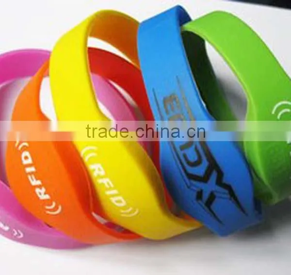 Whole Frequency Colourful Silicon Wristband photo-3