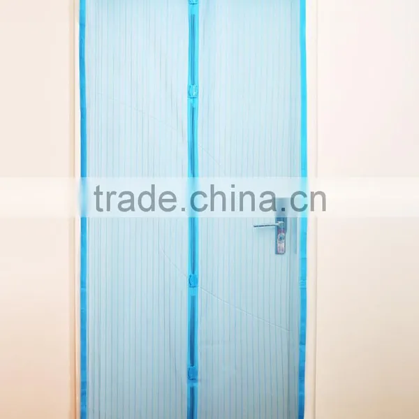 2016 Dustproof Anti-mosquito Soft Magnetic Rolling Screen Door With Good Light and Closed photo-2