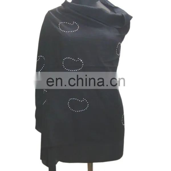 Silk Pashmina Wool Shawls With Crystal in Latest Design. photo-5