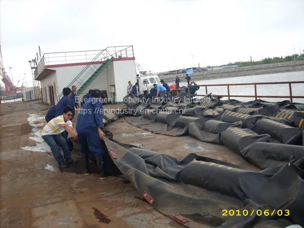 Solid Float Rubber Oil Boom From Qingdao Singreat in Chinese(Evergreen Properity ) photo-3
