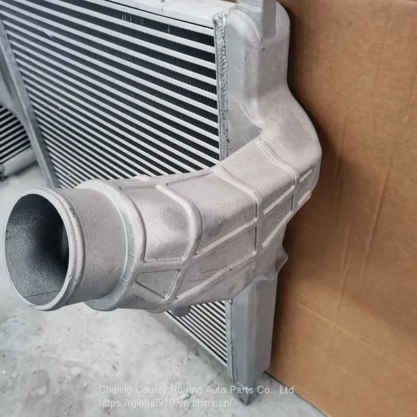 Construction Machinery Parts 504009444 Excavator Hydraulic Oil Cooler Radiator Water Tank photo-2