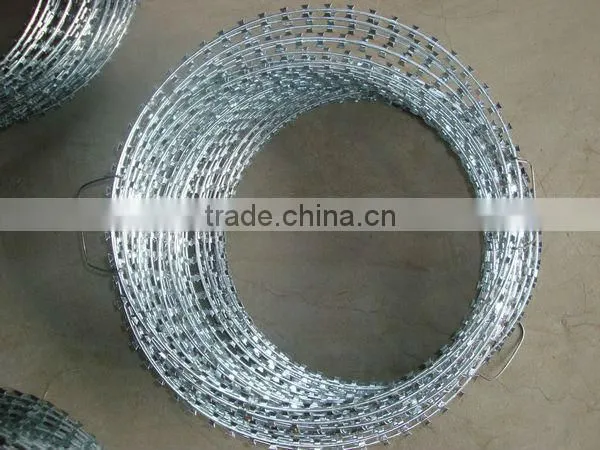 Cheap Galvanized Razor Wire Razor Barbed Wire BTO-22 30 CBT-60 65 photo-2