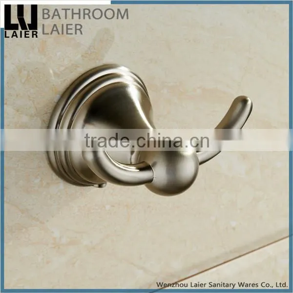 Grooming China Manufacture Zinc Alloy Brush Nicked Bathroom Sanitary Items Wall Mounted Double Robe Hook photo-3