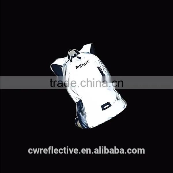 Custom Silver Grey Waterproof 0.6mm Abrasive Resistance Reflective pu Leather Fabric for Sewing Shoe photo-6